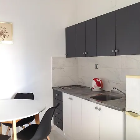 Seaview R Apartment