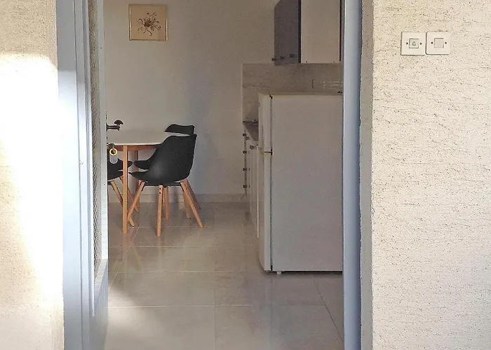 Seaview R ツリクヴェニツァ